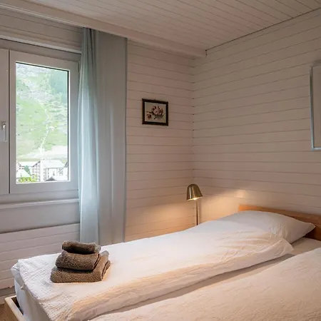 Tidu Modern Chic Stylish Apartment